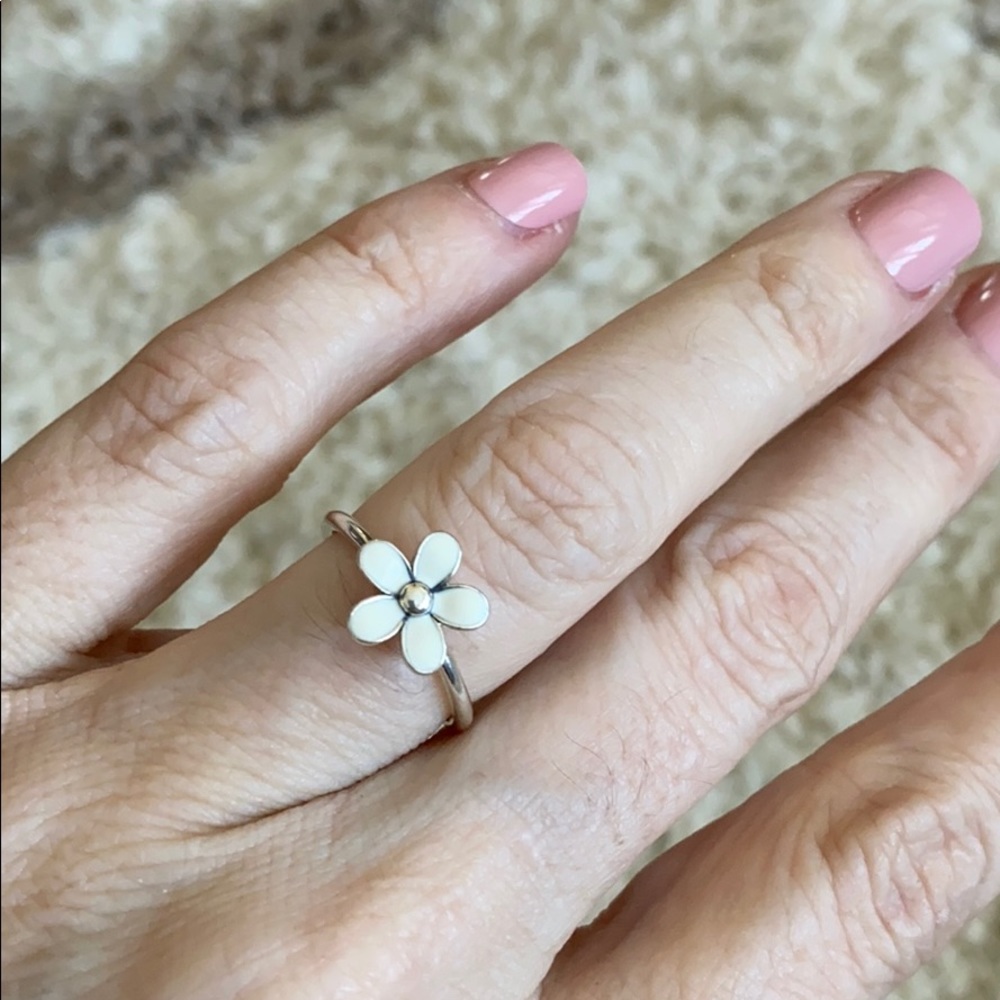 Pandora White Daisy Ring